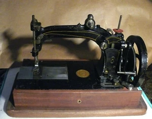 Antike Nähmaschine WHEELER & WILLSON  von 1878, komplett und original - Bild 1 von 7