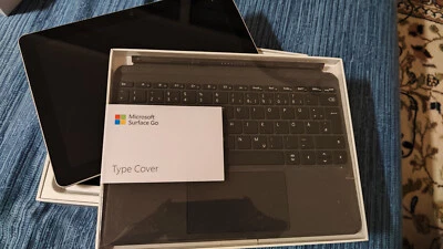 Microsoft Surface Go mit Signature Type Cover - Akku in sehr gutem Zustand - Bild 1 von 4