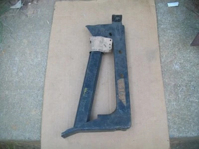 1954 54 Chrysler Windsor New Yorker Nuevo de Lote Antiguo MoPar Capucha Bloqueo a Piedra Deflector Soporte Foto 1 de 2