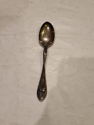 Una cuchara de lirio de Pascua con placa de plata de 6" patente Alvin 1907. Foto 1 de 4