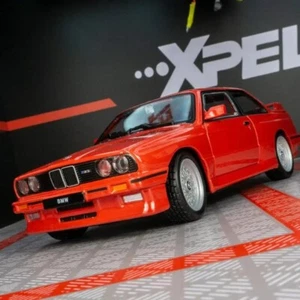 Voiture de sport Bmw 1/24 M3 1988 Model Car Collection Diecast 1:24 - Imagen 1 de 9