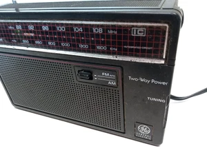 Vtg General Electric GE Portable AM/FM Radio Model 7-2660D Tested Working! - Picture 1 of 11