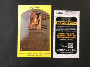Hall of Fame Plaque Postcard SIGNED by Yogi Berra! JSA Certified Auto Yankees! - Picture 1 of 4