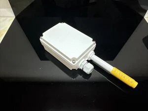 New Vaisala HMW110 2A1VA1NN Humidity and Temperature Transmitter - Picture 1 of 8