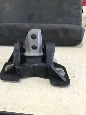 DEA Products A7013 Auto Trans Mount For 93-95 Volvo 850 - Image 1 of 3