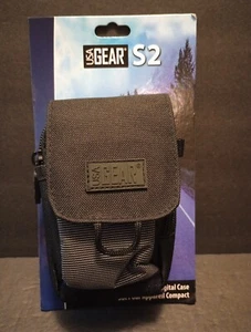 USA GEAR S2 Compact Camera Bag with Shoulder Strap, Accessory Pocket, Belt Loop - Picture 1 of 3