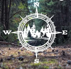 Calcomanía de vinilo COMPASS BIGFOOT FOREST - pegatina para ventana de parachoques de auto camión Jeep - Imagen 1 de 4