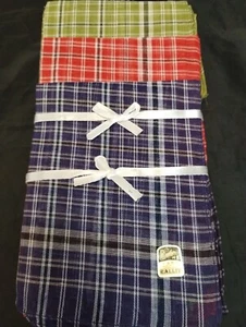12 Mens Handkerchiefs Hankies Hankerchief Cloths Blend 13" by 14" Docena U925 - Picture 1 of 3