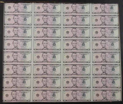 2006 Five Dollar Uncut Sheet of 32 Uncirculated Notes (#818c) - Image 1 of 3