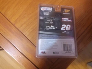 TONY STEWART RACED VERSION 2007 1/64 - Picture 1 of 3