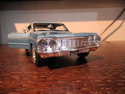 Chevrolet Impala SS 1964 escala 1/26 diecast - nuevo con etiquetas envío gratuito Foto 1 de 4