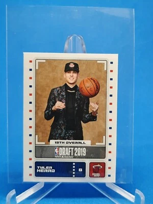 2019-20 Panini Stickers Tyler Herro Mini Sticker NBA Draft 2019 SP RC 91 Heat - Image 1 of 2