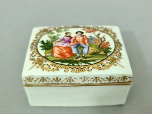 Lata de tapa de porcelana A1163, escena Watteau en paisaje de parque, L = 8,5 cm, alrededor de 1800 - Imagen 1 de 5