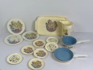 Vintage BARBIE 14 pcs Plastic Kitchen Toy Happy Birthday Plates Pots Chilton 90s - Picture 1 of 10