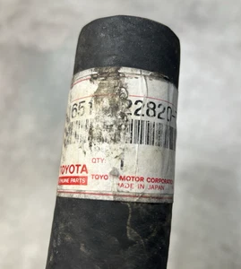 RADIATOR HOSE 16511-22820-71 OEM Toyota NOS Forklift - Picture 1 of 4
