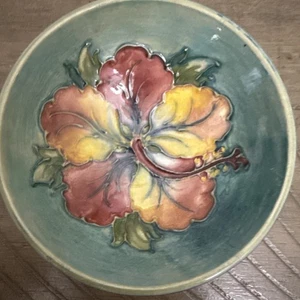 Antique MOORCROFT Teal Colbalt Hibiscus SMALL BOWL Art Pottery MADE IN ENGLAND - Picture 1 of 12