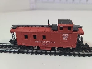 Bachmann #760720 N Scale Red Pennsylvania Caboose - Picture 1 of 5