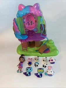 Gabby Dollhouse Cats Figure Toys Lot Of 8 Plus Treehouse - Picture 1 of 7