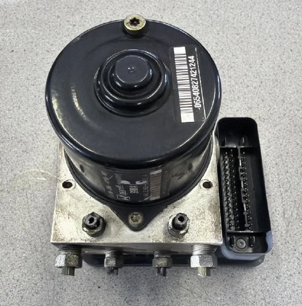 2005-2006 Honda CR-V ABS Anti-Lock Brake Pump Module OEM | VSA Equipped EX AT Foto 1 de 4