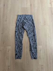 Lululemon Leggings Instill hoch geschnitten grau schwarz Jacquard Damen 6 25" Yoga gebraucht, in einwandfreiem Zustand - Bild 1 von 5