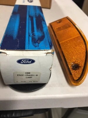 NOS E92Z15A201B 1989 1990 FORD PROBE LUZ MARCADORA DELANTERA IZQUIERDA ¡NO GT! Foto 1 de 3