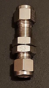 Tylok SS 4-DBHU-4 Bulkhead Adapter CBC-Lok Union Stainless Steel 1/4 Inch Tube - Picture 1 of 2