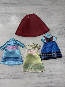 Lote de vestidos de muñeca pequeña princesa Disney muñeca Kelly #495 - Imagen 1 de 8