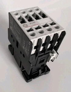 Leistungsrelais, 4 Öffnerkontakte, 110 VAC Spule, General Electric Modell: RL4RA004TJ - Bild 1 von 13
