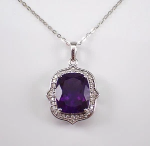 Collar de oro blanco de 14K con halo de amatista corte diamante y cojín - Imagen 1 de 5
