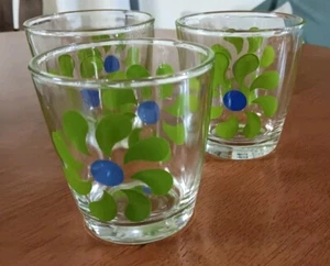 Vintage 3 blau & grüne Blumen Saftgläser Steine MCM Blumen Boho 70er Retro - Bild 1 von 5