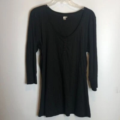 District Threads Stretch Top 1X PLUS SIZE - Image 1 of 4