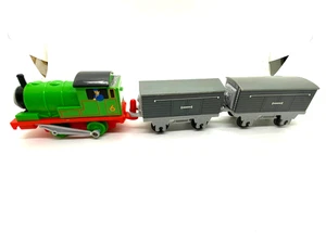 Percy il Motore di Thomas and Friends con 2 Box Cars (Nylint) - Foto 1 di 11
