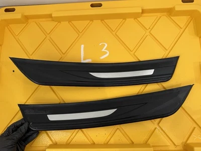 BMW 528i 535i 550i 2011-2016 juego placa de moldura de umbral de puerta trasera 57550913 OEM Foto 1 de 4