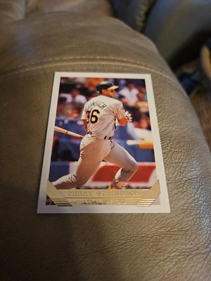 1993 Topps Baseball Gold #18 Terry Steinbach - VG - Oakland Athletics - Image 1 of 2