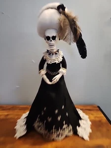 Elegante Dama Victoriana 21" Alto Esqueleto Día de los Muertos Halloween Árbol Topper - Imagen 1 de 8