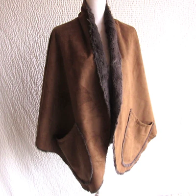 Capa de gamuza de piel sintética marrón lujosa envoltura de felpa S M L diseñadora Katie Todd Foto 1 de 4