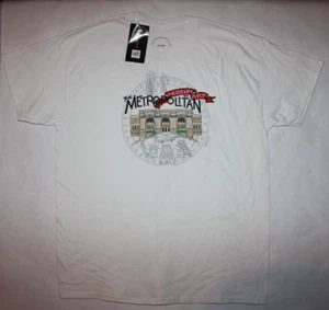 The Metropolitan Museum of Art Embroidered T-Shirt Adult Size L 2014 NWT - Picture 1 of 9