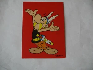 CARTE POSTALE JOURNAL PILOTE ASTERIX FOND ROUGE - Picture 1 of 1