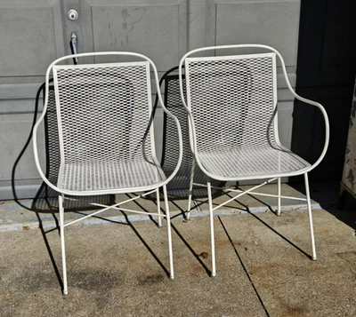 SILLAS DE PATIO DE MEDIADOS DEL SIGLO XX de hierro forjado estilo russell wooward escultura blanca Foto 1 de 4