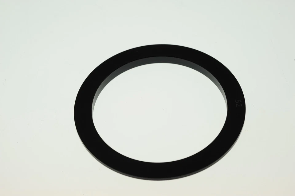 Cokin 52mm filter mount adapter. In EXC++ condition - Image 1 of 1