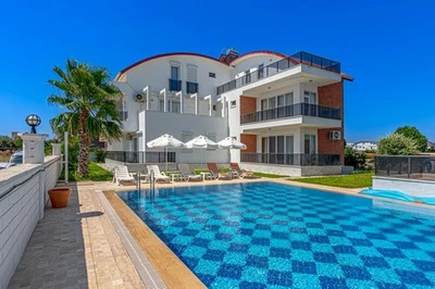 Beautiful 4 bed spacious apartment in Belek, Turikye - Image 1 of 4