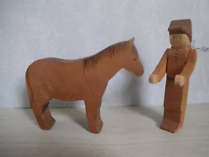 KINDERKRAM OSTHEIMER Bauer Mann Figur mit beweglichen Armen Farmer Pferd braun - Picture 1 of 15