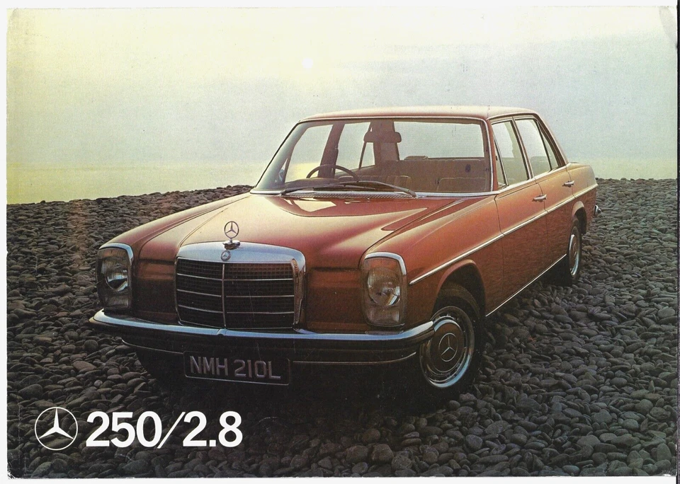 Mercedes-Benz 250 2,8 W114 berlina 1972 mercado del Reino Unido folleto de ventas desplegable Foto 1 de 1
