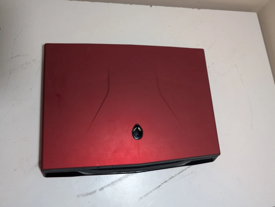 Very Rare Collectible Alienware M14x Red 8gb 500gb hdd i7 cpu - Image 1 of 3