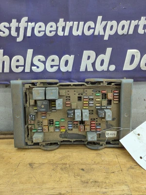 Chevrolet Silverado/GMC Sierra 1500 2500 3500 2010-2013 bahía de motor caja de fusibles Foto 1 de 4