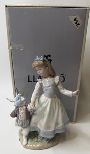 Lladro Fairytales Figurine ALICE IN WONDERLAND w/ RABBIT #5740 with Box - Afbeelding 1 van 10