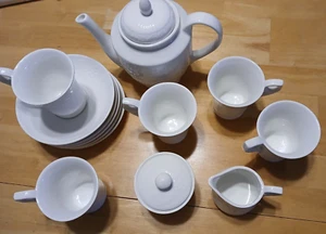 Korean white porcelain teaset: pot, creamer, sugar bowl, 5 cups & saucers Grape - Picture 1 of 8