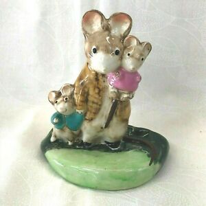Beswick Kitty MacBride A Family Mouse Vintage 2526 Figurine 3"