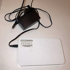 TP-Link TL-SF1008D 8-Port 10/100Mbps Desktop Switch Ethernet Splitter with Plug - Picture 1 of 4