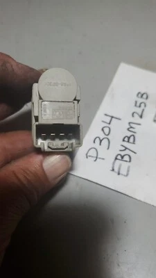 Переключатель стоп-сигнала для Ford Focus 2008-2018 годов выпуска  - Изображение 1 из 2